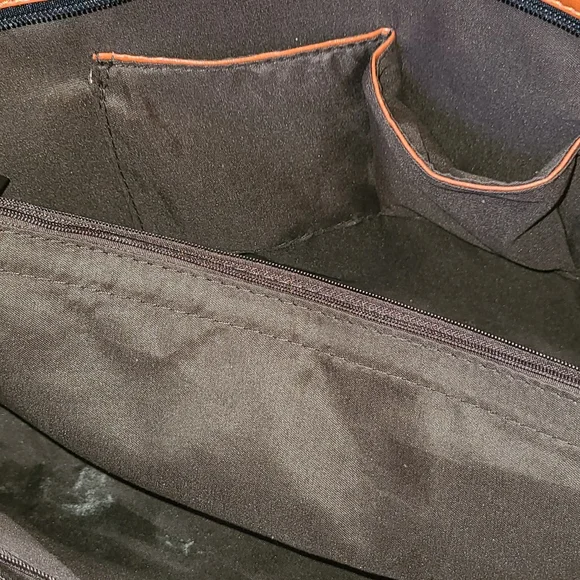 HANDBAG 16" wide, 11" tall - Picture 3 of 3